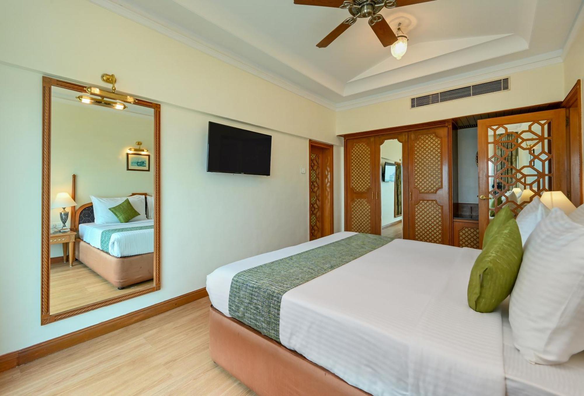 Fariyas , Colaba Bombaj